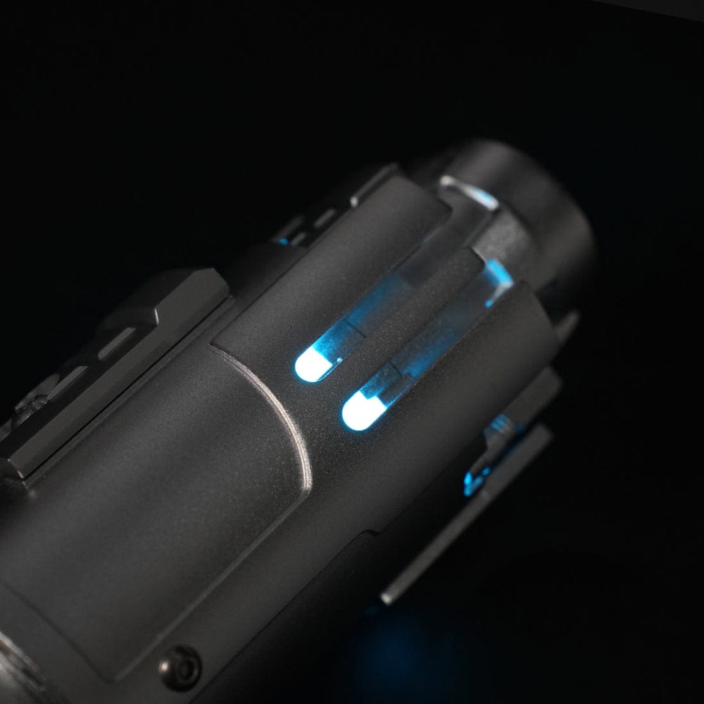 Nephew Elite lightsaber - Sabers Unlimited